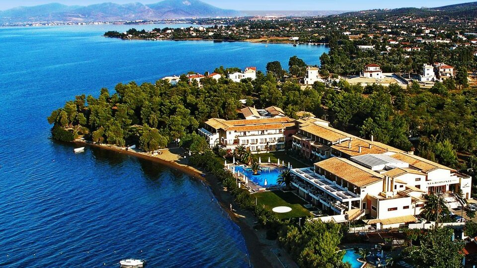 Negroponte Resort
