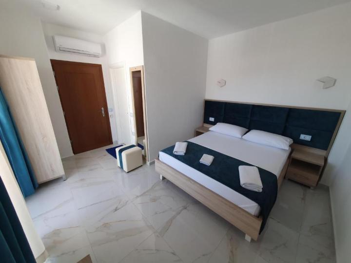 Hotel Solis ex Eksamilia