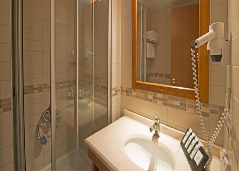 Perdikia Beach Hotel