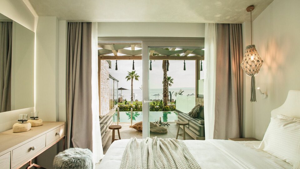 Blue Carpet Luxury Suites