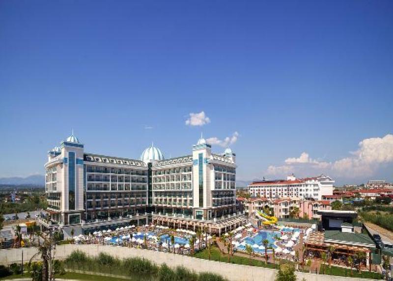 Luna Blanca Resort Hotel
