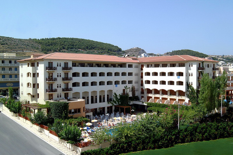 Theartemis Palace