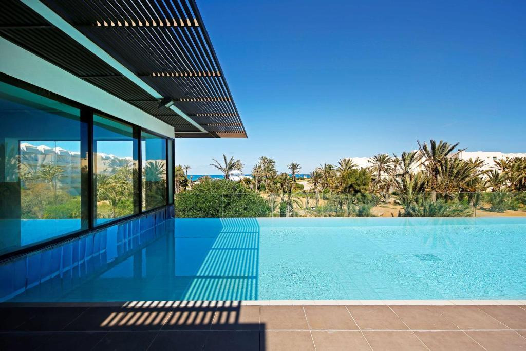 Radisson Blu Palace Resort and Thalasso