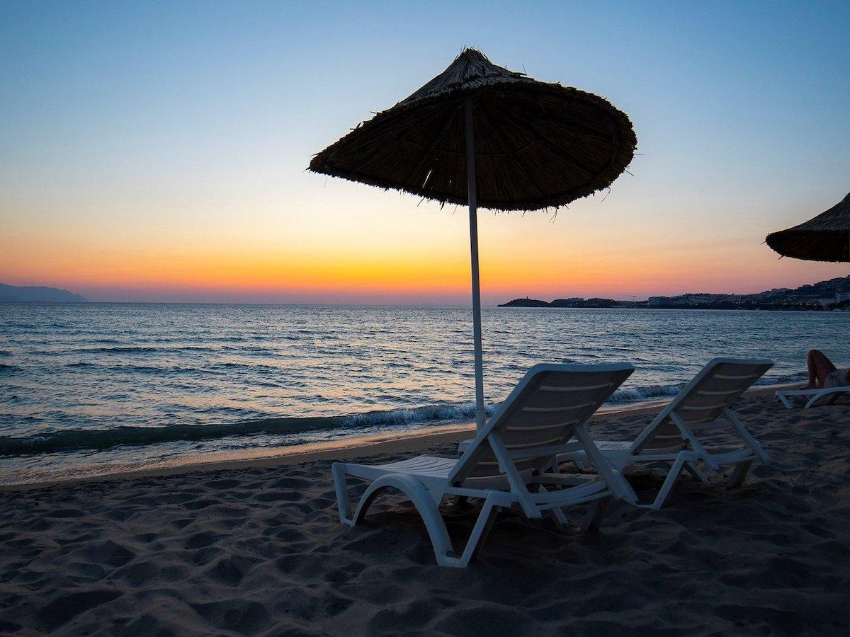 Risus Beach Resort Hotel