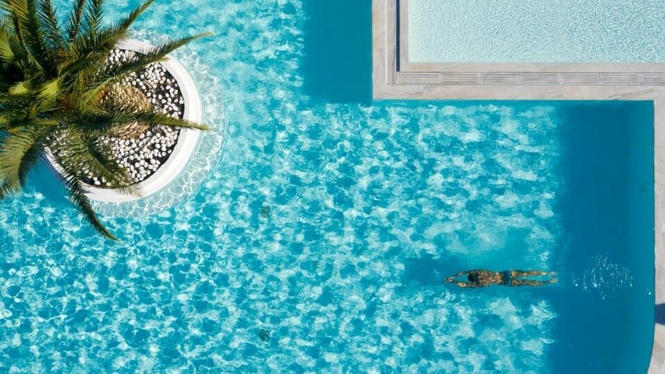 Negroponte Resort