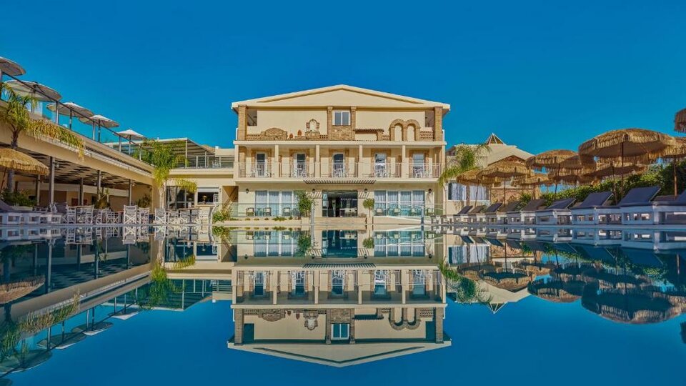 Altura Hotel 