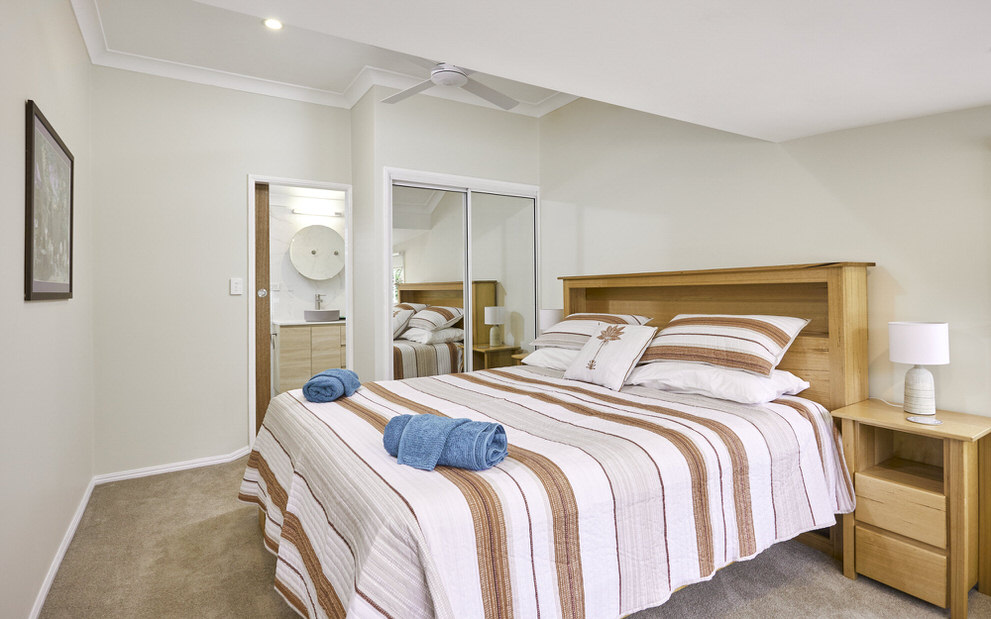 Gold Coast Property Photography - Cabin Bedroom and Ensuite
