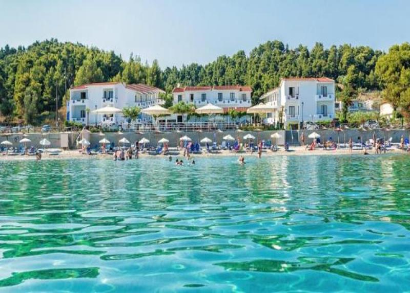 Xenios Dolphin Beach Hotel