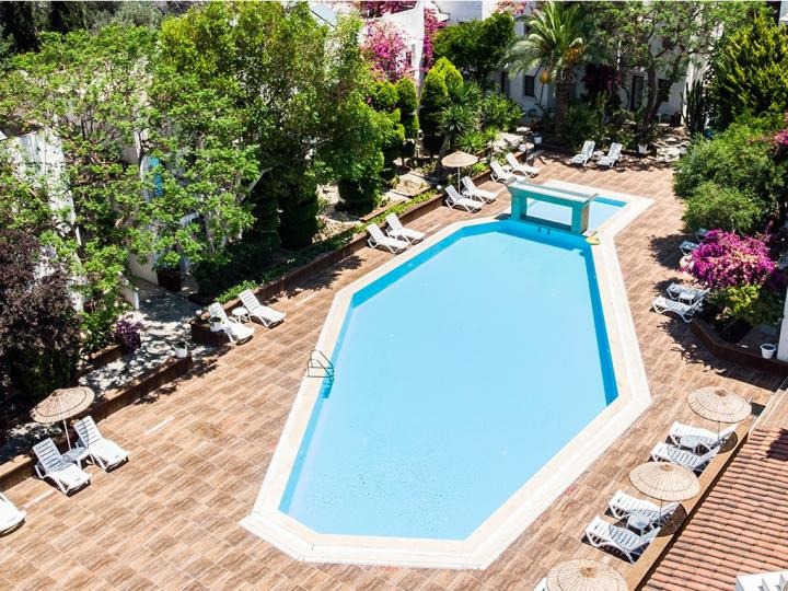 Hotel Club Flora
