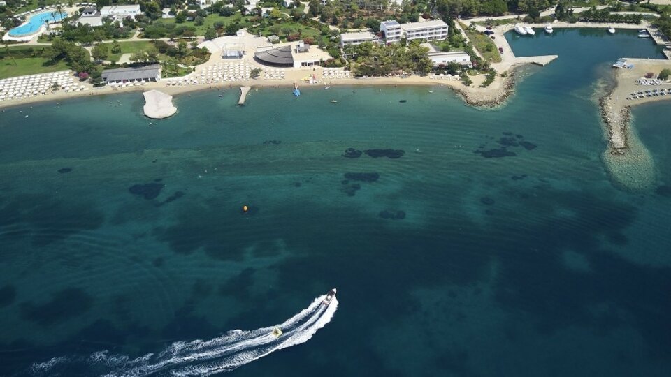 Hotel Hydra Beach Resort