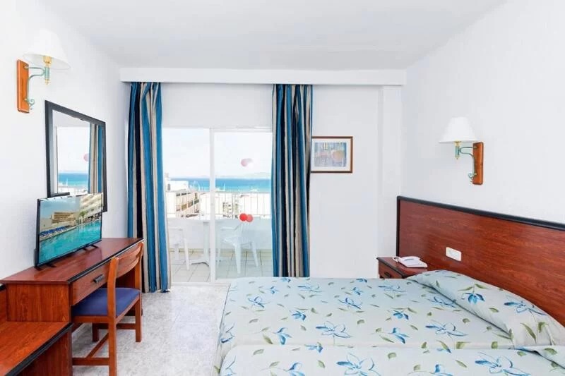 Hotel Reina Del Mar