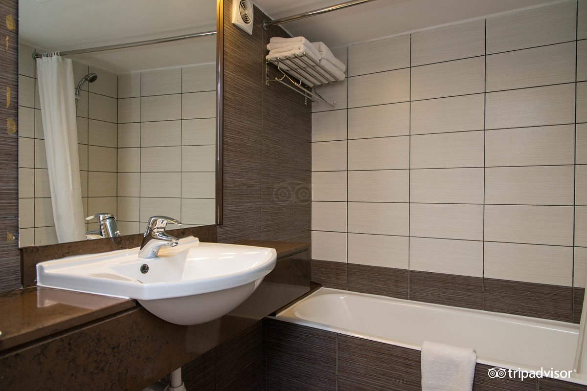 Livadhiotis City Hotel