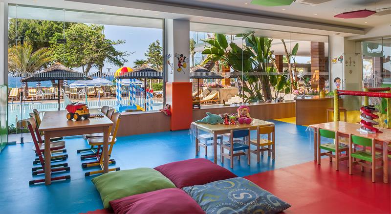 Amathus Beach Hotel