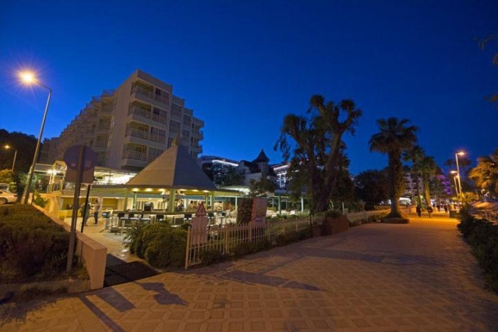 Hotel Flamingo Beach