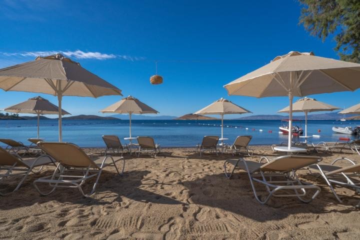 Regia Mare Beach