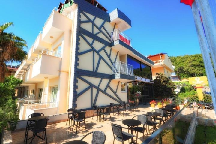 Mr Crane Hotel