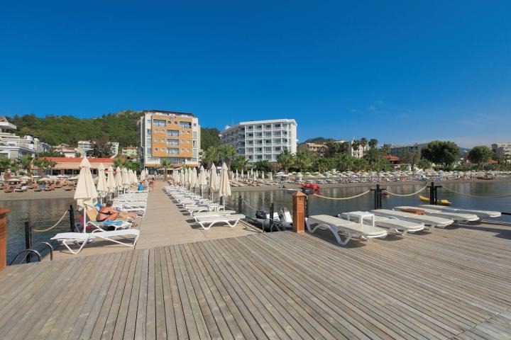 Hotel Cettia Beach Resort