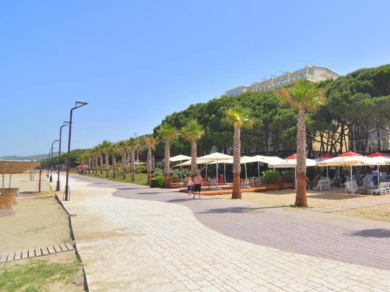Hotel Sandy Beach Resort