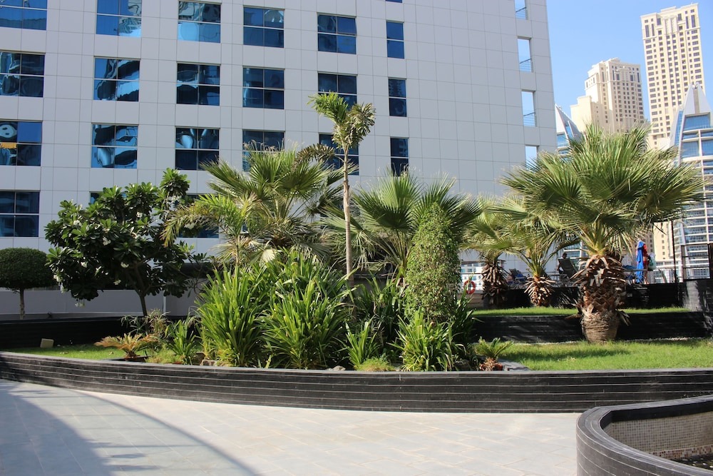 Signature Hotel Apartments & Spa Marina