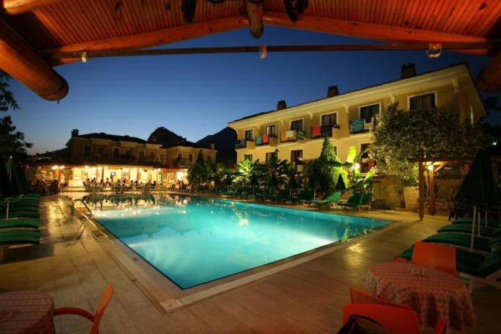 Hotel Perdikia Beach