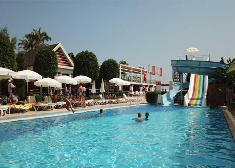 Armas Beach Hotel