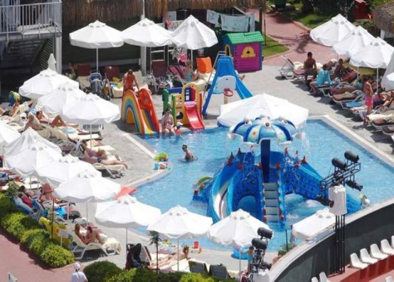 Delphin Palace Deluxe Hotel