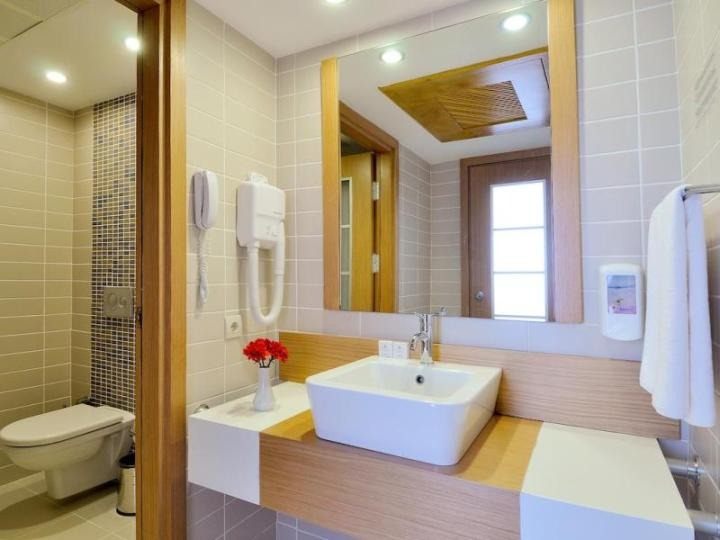 Ladonia Hotels Adakule