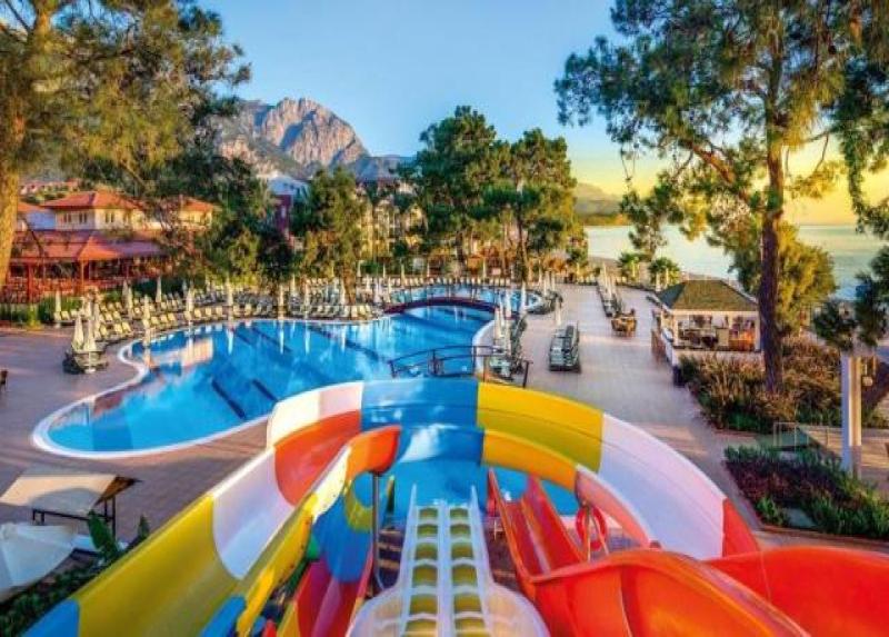 Crystal Aura Beach Resort & Spa Hotel