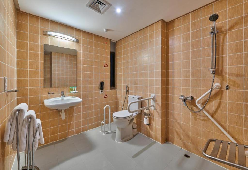 Hotel Ramada Hotel and Suites By Wyndham JBR