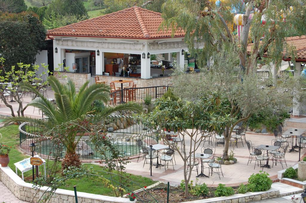 Hotel Chrousso Village