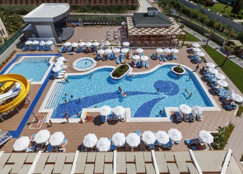 Luna Blanca Resort Hotel