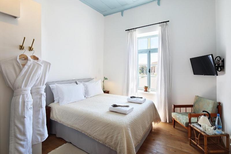 Polis 1097 by Louis Hotels