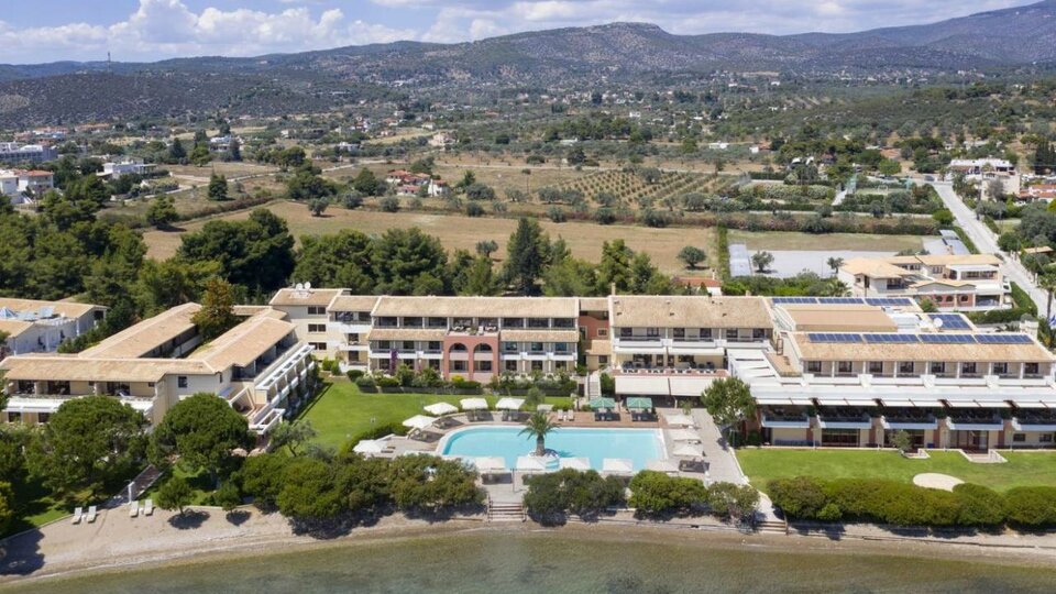 Negroponte Resort