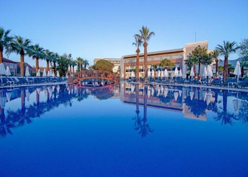 Kusadasi Palm Wings Beach Resort Hotel