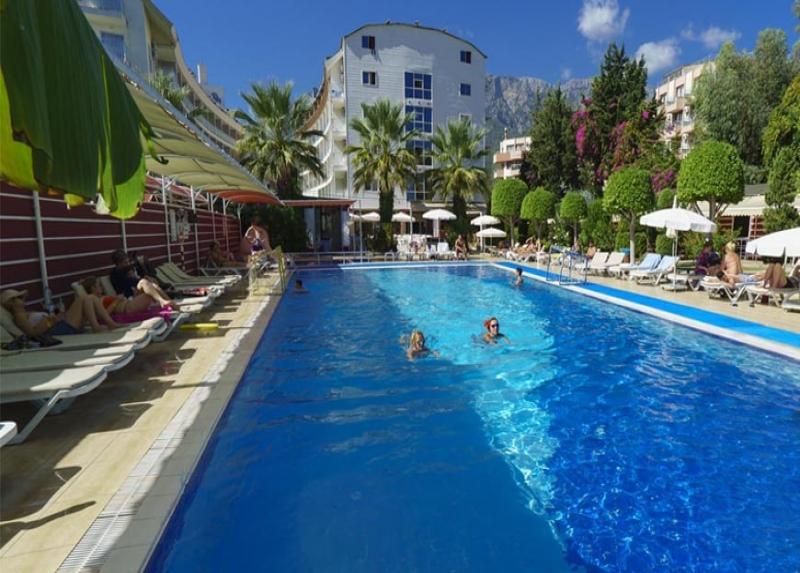Armas Beach Hotel