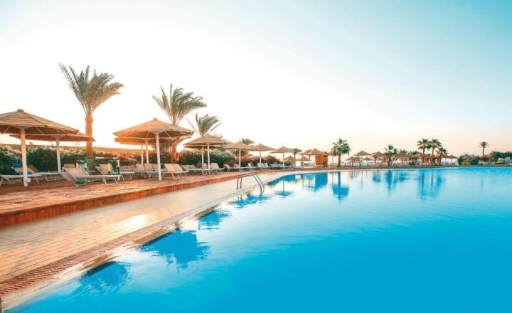 Hotel Pyramisa Beach Resort