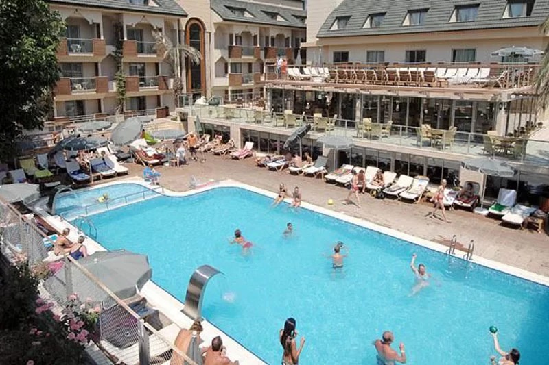 Ambassador Plaza Hotel