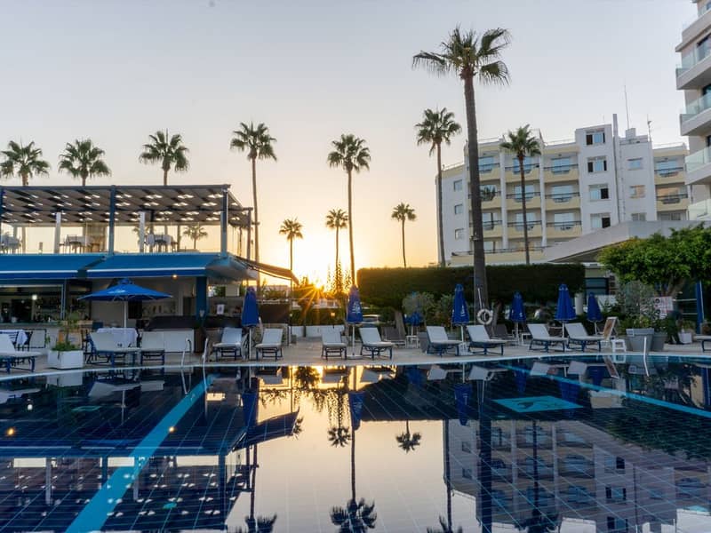 Hotel Anonymous Beach