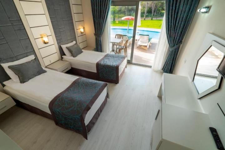 Hotel Linda Resort