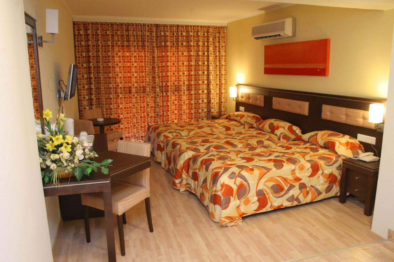 Livadhiotis City Hotel