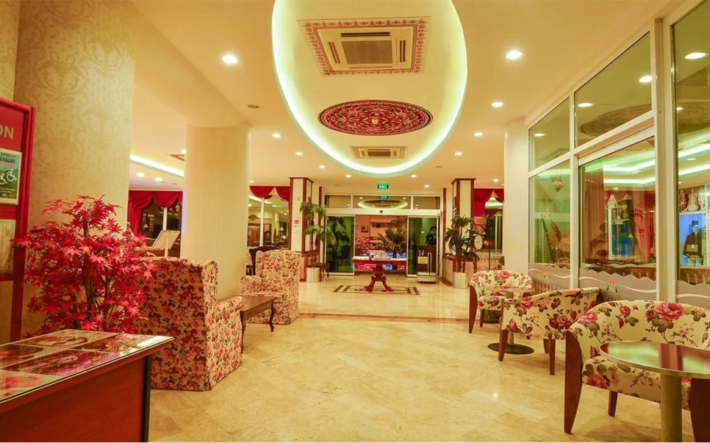 Pine House Hotel