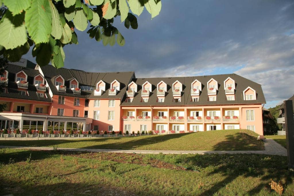 Hotel Ramada & Suites