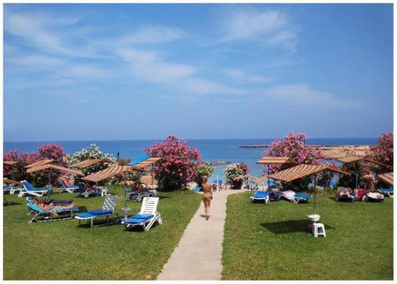 Cavo Maris Beach Hotel