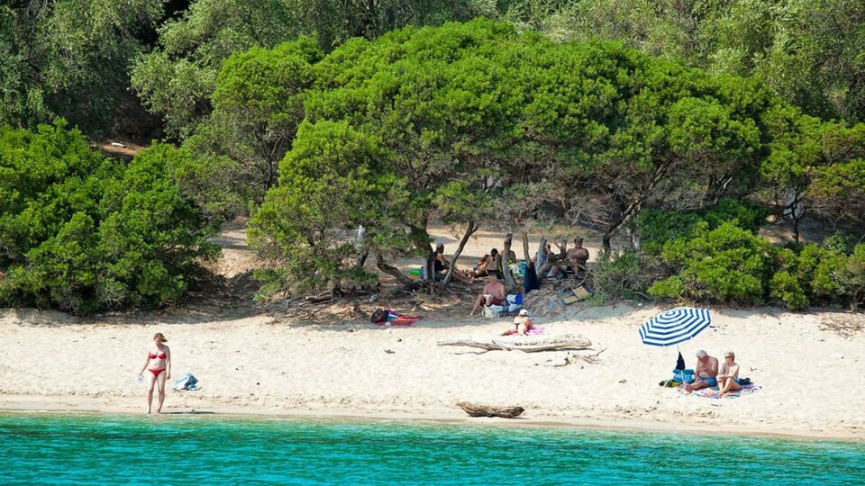 Enjoy Lichnos Bay Village