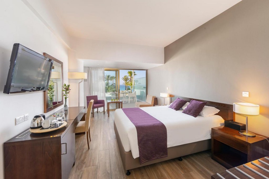 Crystal Springs Beach Hotel