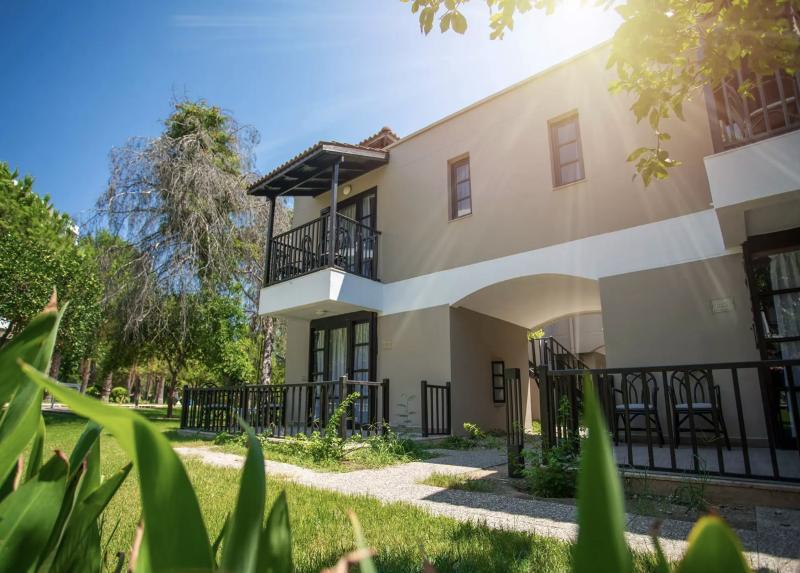 Perre Art Resort & Spa Hotel
