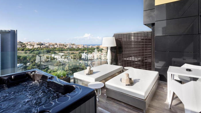 H Hotel and Spa