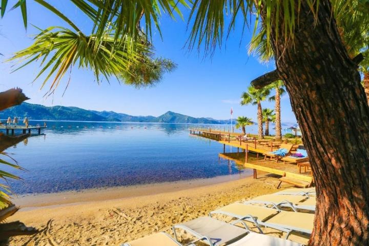 Hotel Fortezza Beach Resort