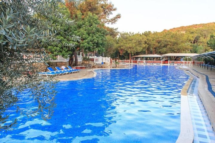 Senza Garden Holiday Club