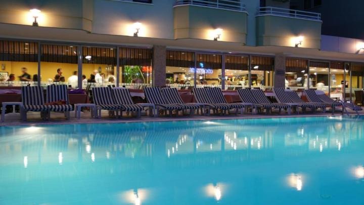 Sealine Hotel